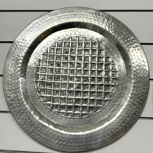 WHITE METAL DOTTED WALL PLATE 57cm