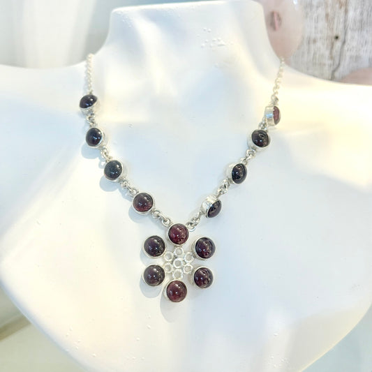 STERLING SILVER GARNET NECLACE