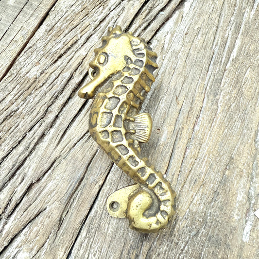 SEA HORSE DOOR HANDLE 14X6.5CM
