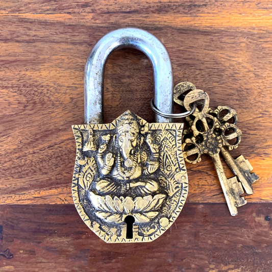 Ganesh on Lotus Brass Lock 11.5x6cm