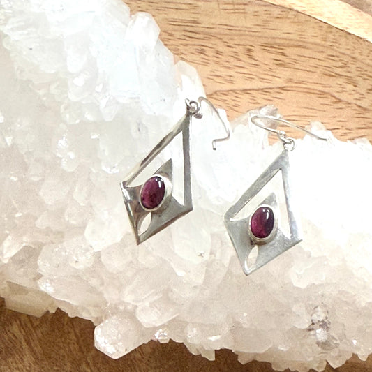 Sterling Silver Garnet Earring