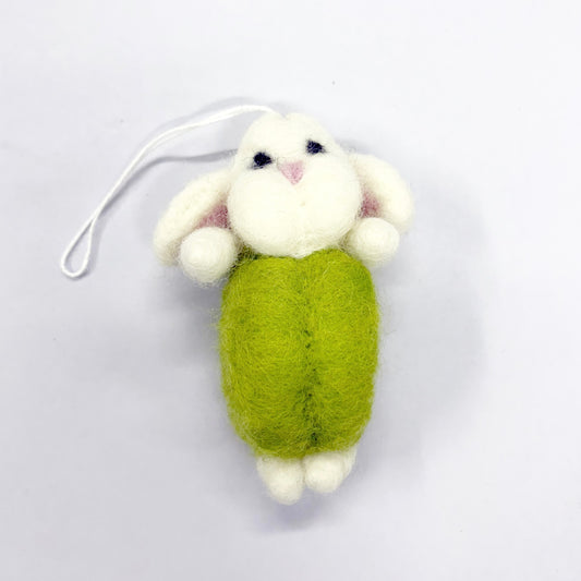 WHITE BUNNY WITH GREEN PANTS 9x5CM