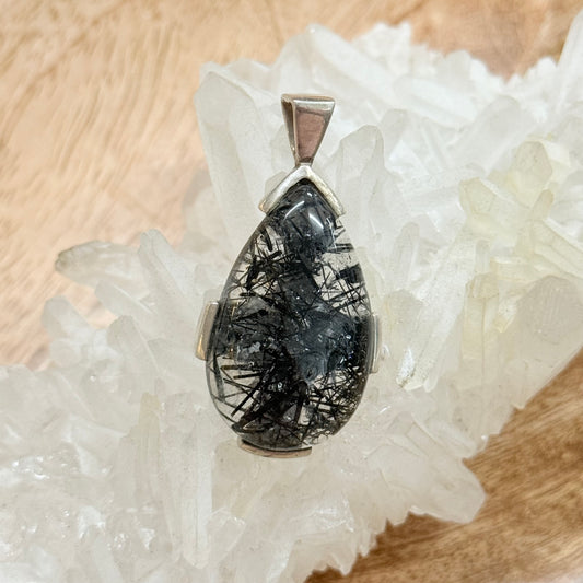 STERLING SILVER RUTILATED QUARTZ PENDANT