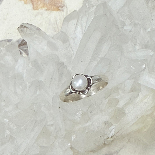 STERLING SILVER PEARL RING
