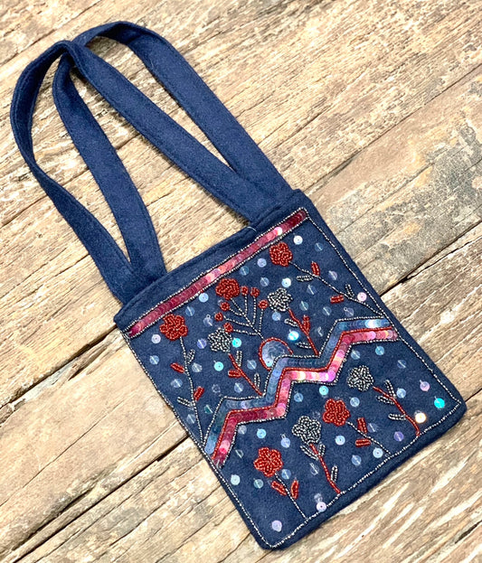 WOOLEN BEADED PURSE 19x18CM