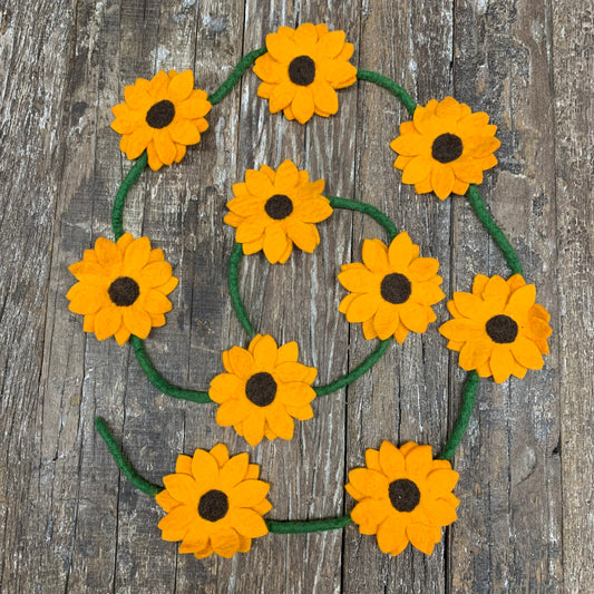 FELT BRIGHT YELLOW SUNFLOWER GARLAND 186CM