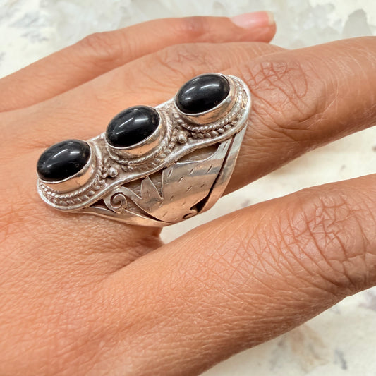 STERLING SILVER 3 BLACK ONYX STONE RING