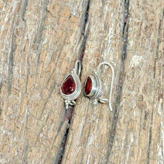 925 Sterling Silver Garnet Earring W/HOOK