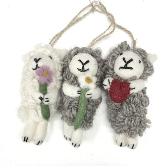 3 Spring Sheep 11x5cm