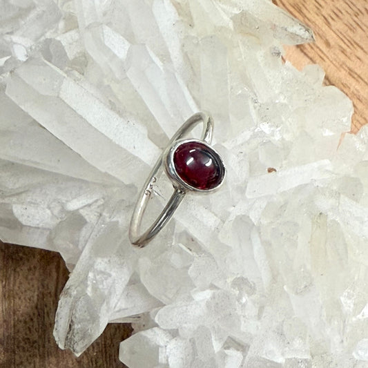STERLING SILVER GARNET RING