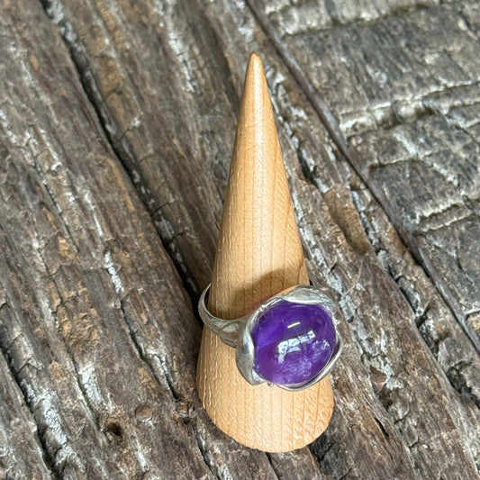 STERLING SILVER AMYTHYST RING