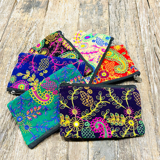 BW4 VELVET EMB.  PURSE 18.5x11CM