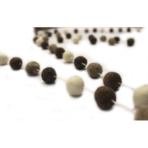 FELT BALL GARLAND 240cmx2.5cm