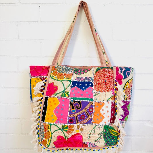 TASSELED SHOULDER BAG