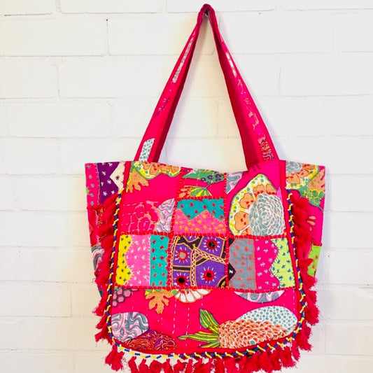 TASSELED SHOULDER BAG 52X43CM