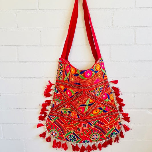 TASSELED SHOULDER BAG