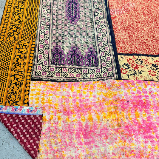 VINTAGE FINE STITCHED KANTHA JANB5A