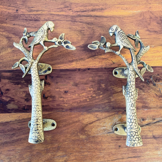 BIRD ON A BRANCH BRASS DOOR HANDLE 20X11CM (SINGLE)