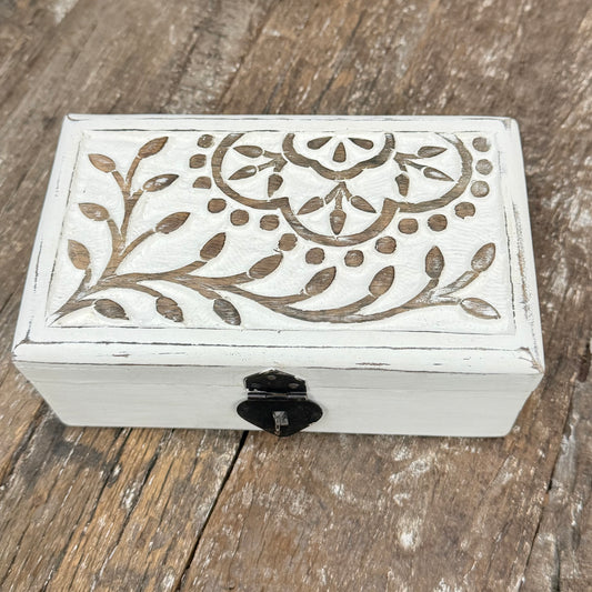 WOODEN FLOWER CARVED BOX - 19x11.5x8cm