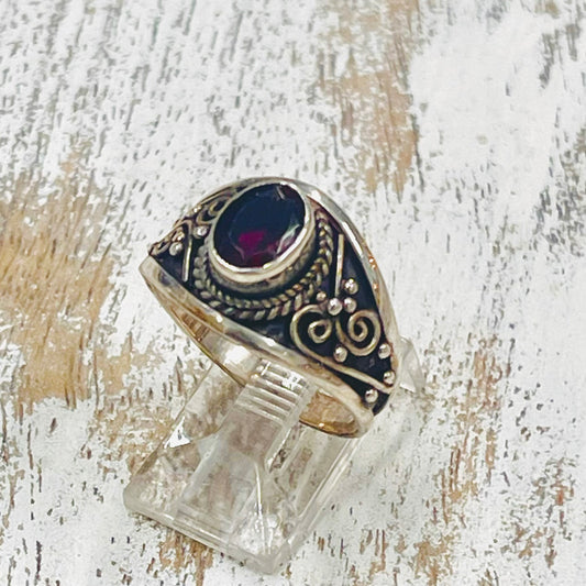 STERLING SILVER GARNET RING