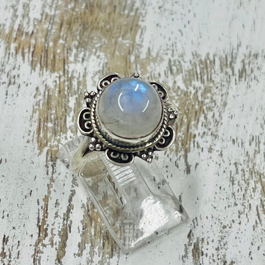 STERLING SILVER MOONSTONE RING