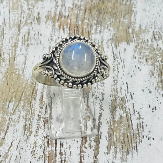 STERLING SILVER MOONSTONE RING