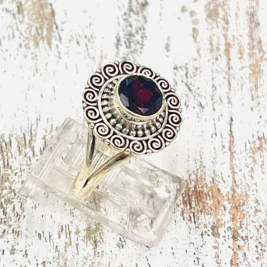 STERLING SILVER GARNET RING
