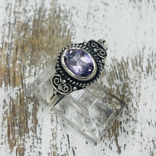 STERLING SILVER AMETHYST RING