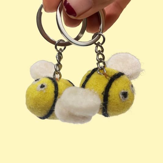FELT BEE KEY RING