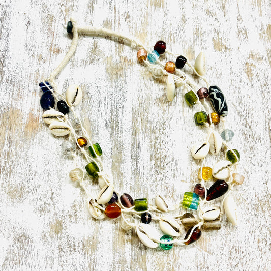 SHELL GLASS BEAD NECKLACE