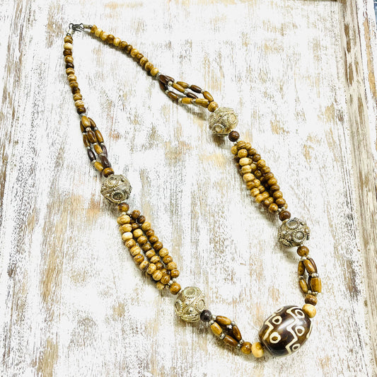 HANDCRAFTED NATURALBONE STATEMENT NECKLACE