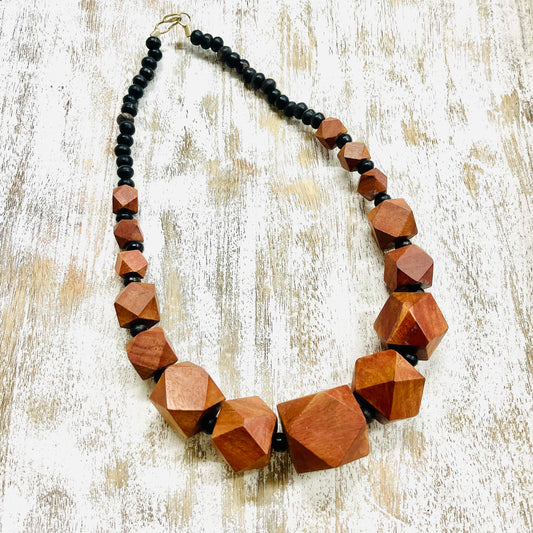 WOODEN BEAD NECKLACE