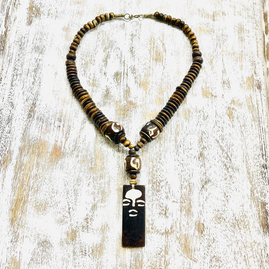 HANDCRAFTED NATURALBONE STATEMENT NECKLACE