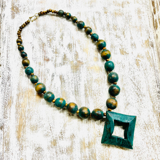 WOODEN BEAD NECKLACE