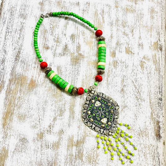 HANDMADE GLASS BEAD  NECKLACE