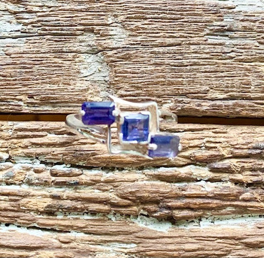 STERLING SILVER IOLITE RING