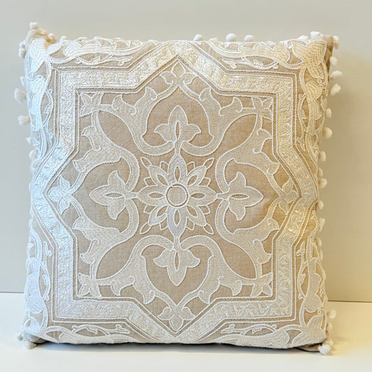 FLORAL EMB. CUSHION W/INSERT 45CM